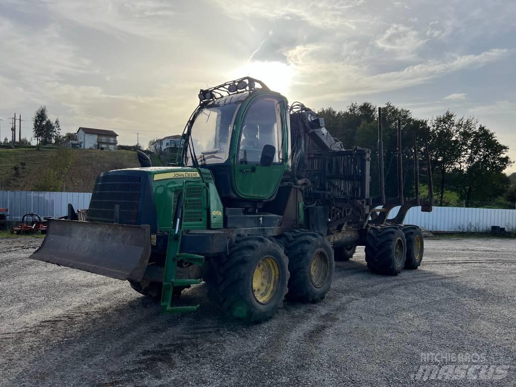 John Deere 1010 E Tomruk yükleyici traktörler