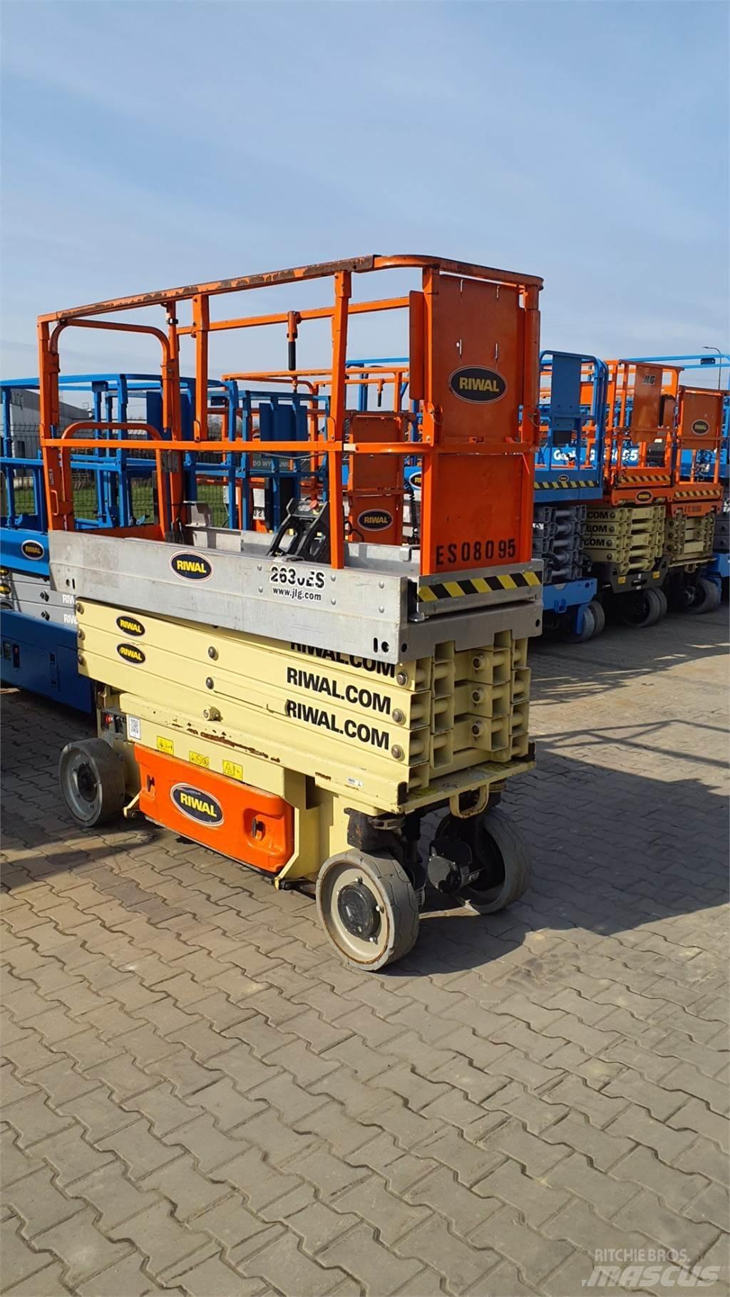 JLG 2630ES Makasli platformlar