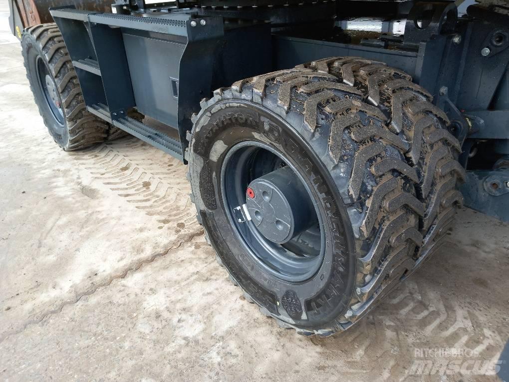Komatsu PW160-11E0 Lastik tekerli ekskavatörler
