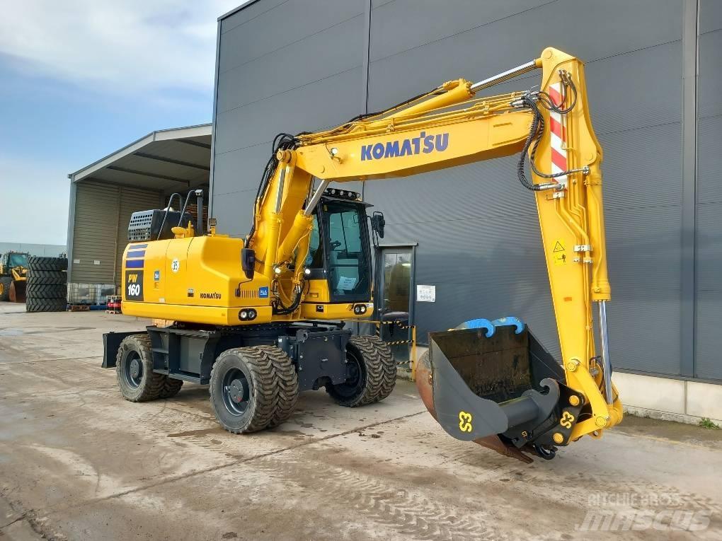 Komatsu PW160-11E0 Lastik tekerli ekskavatörler