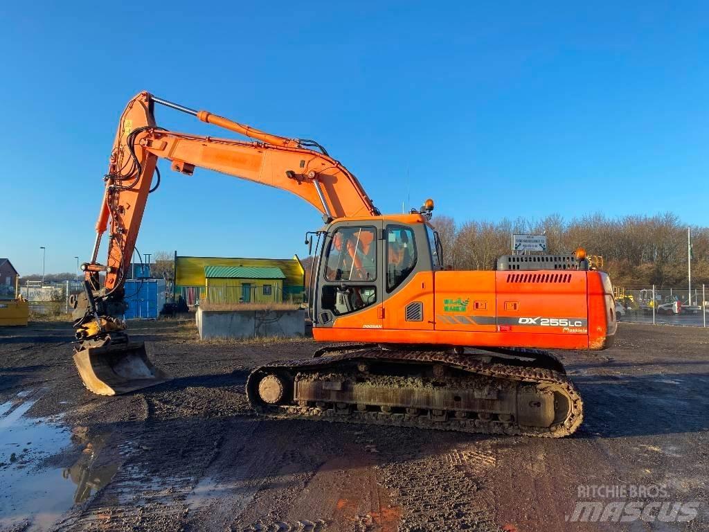 Doosan DX 255 LC Paletli ekskavatörler