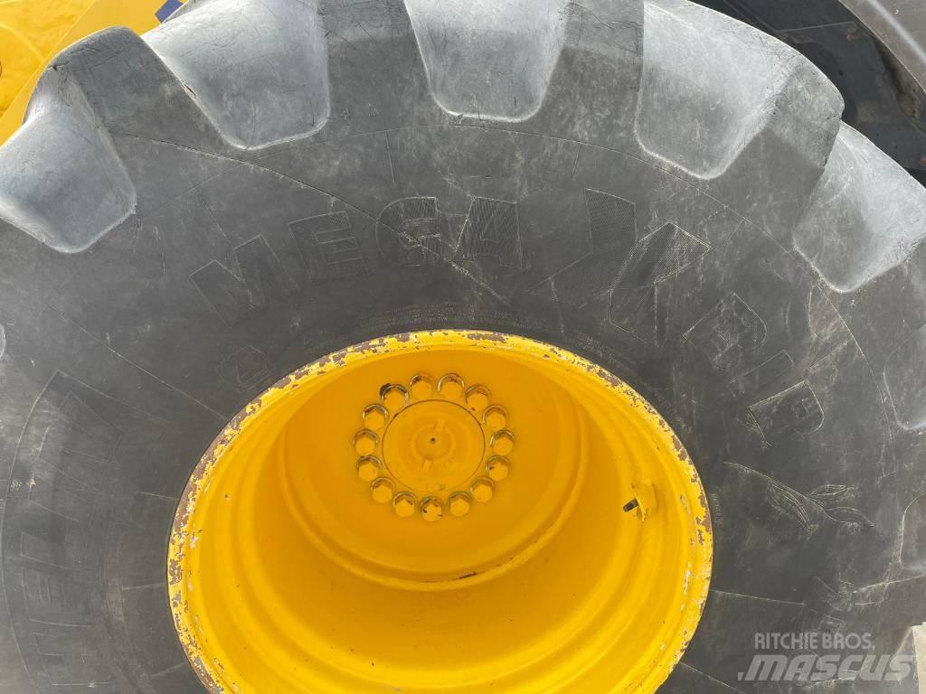 Komatsu WA320-8 Tekerlekli yükleyiciler