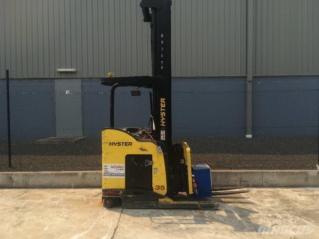 Hyster N35ZDR Reach truck - depo içi istif araçları