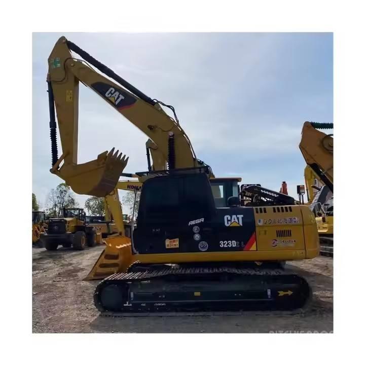 CAT 323 D2L Paletli ekskavatörler