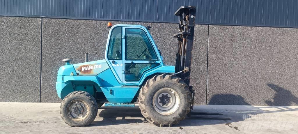 Manitou M 26.4 Arazi tipi forklift
