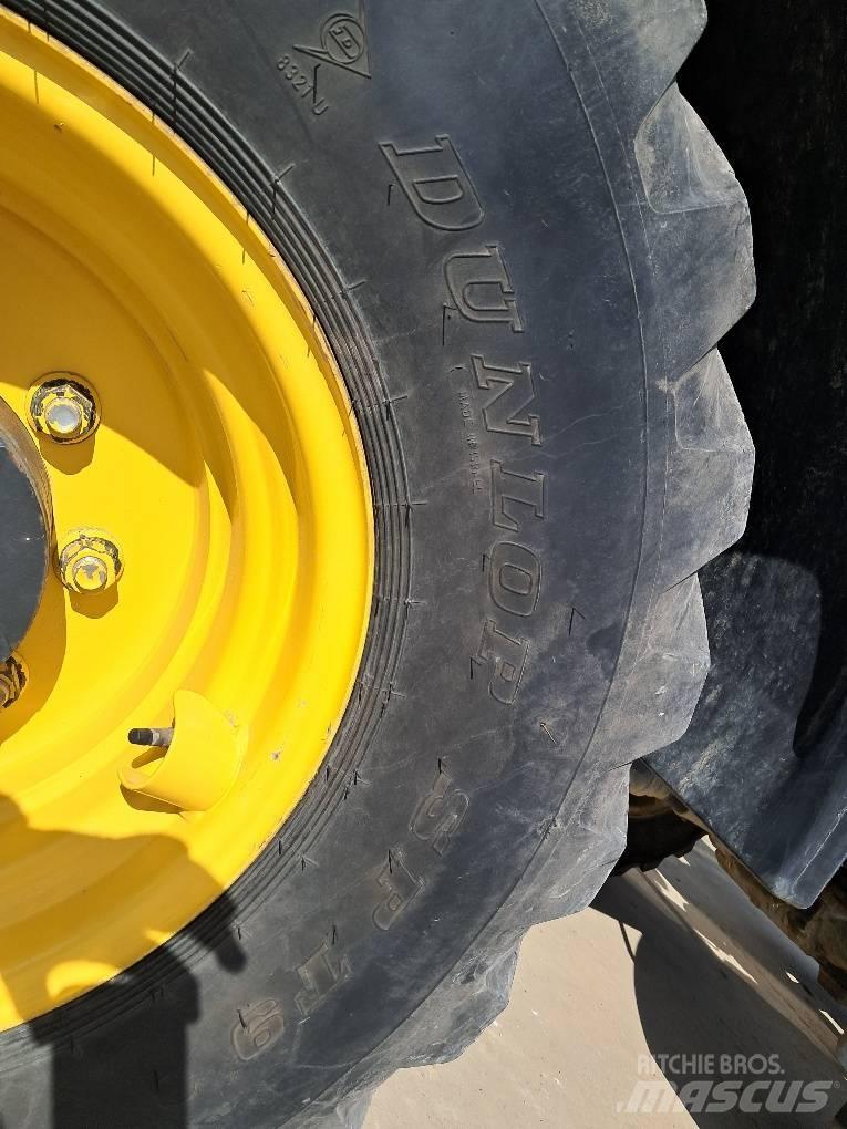 Komatsu WA100M-8 Tekerlekli yükleyiciler