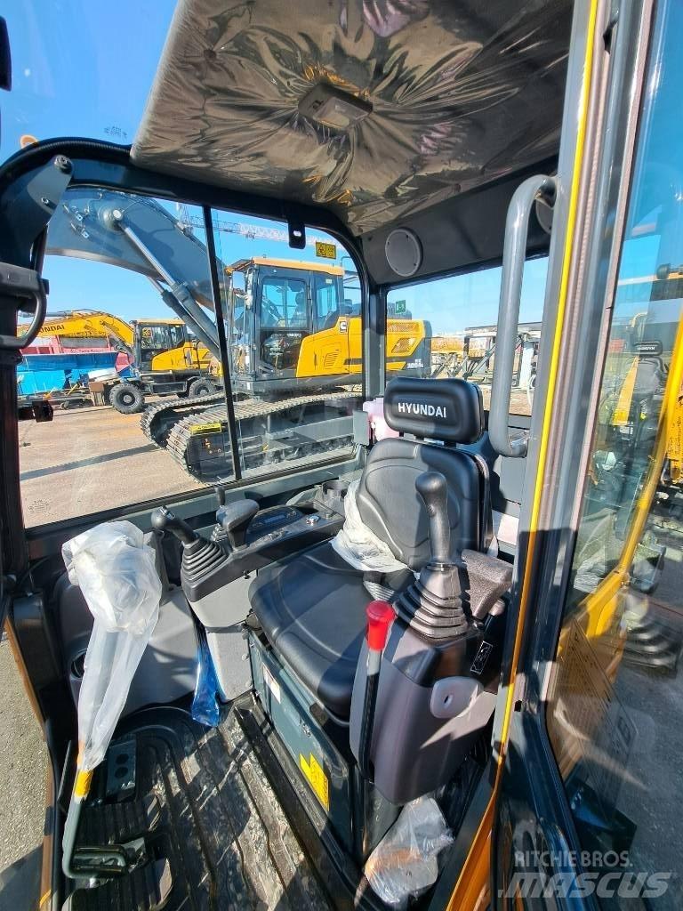 Hyundai R18-9AK Mini ekskavatörler, 7 tona dek