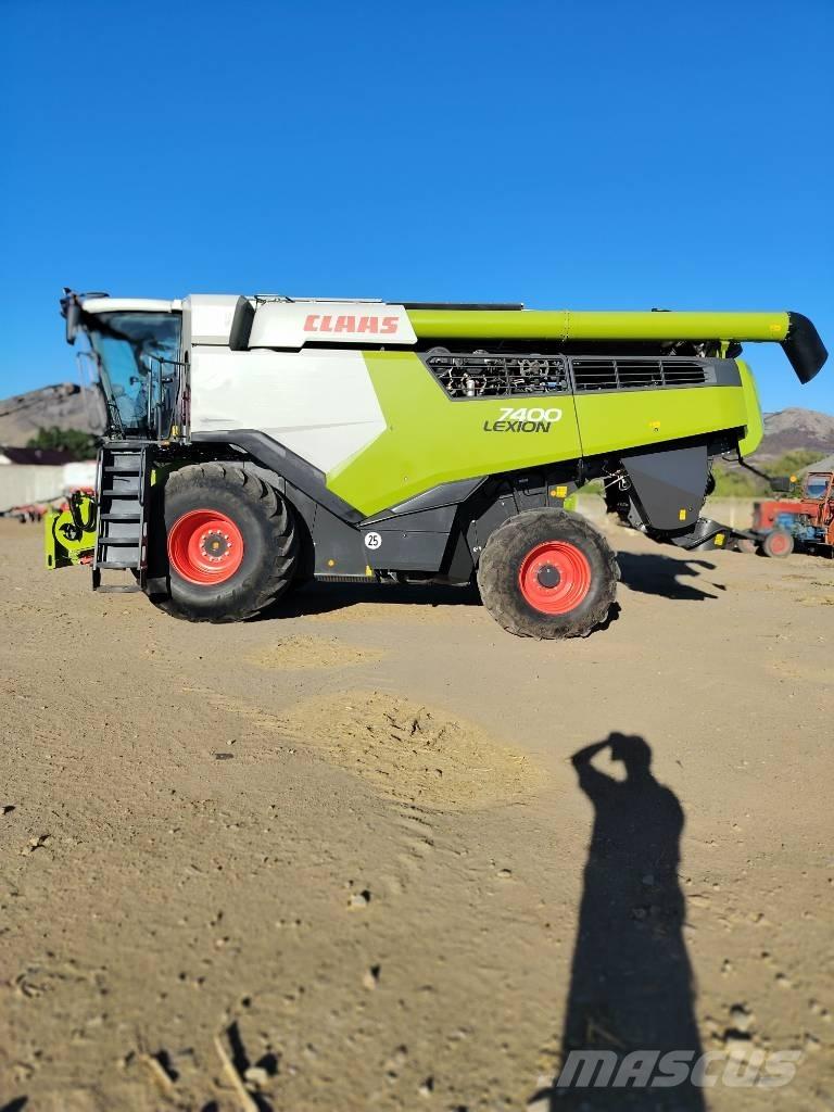 CLAAS Lexion 7400 Biçerdöverler