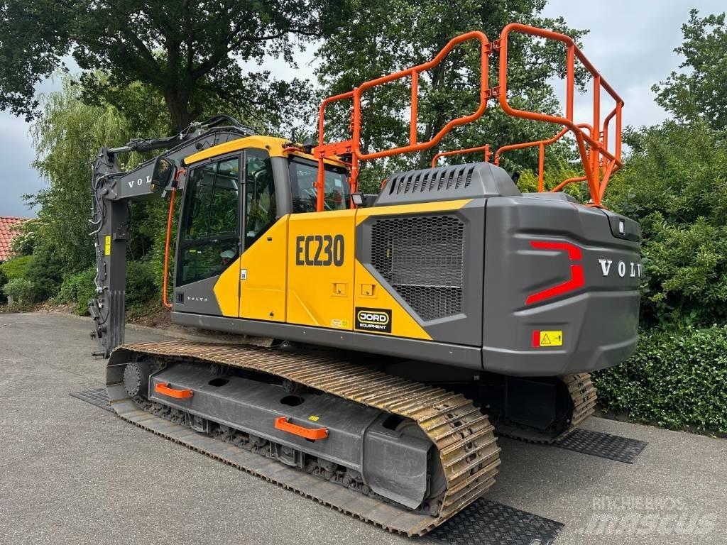 Volvo EC 230 Paletli ekskavatörler