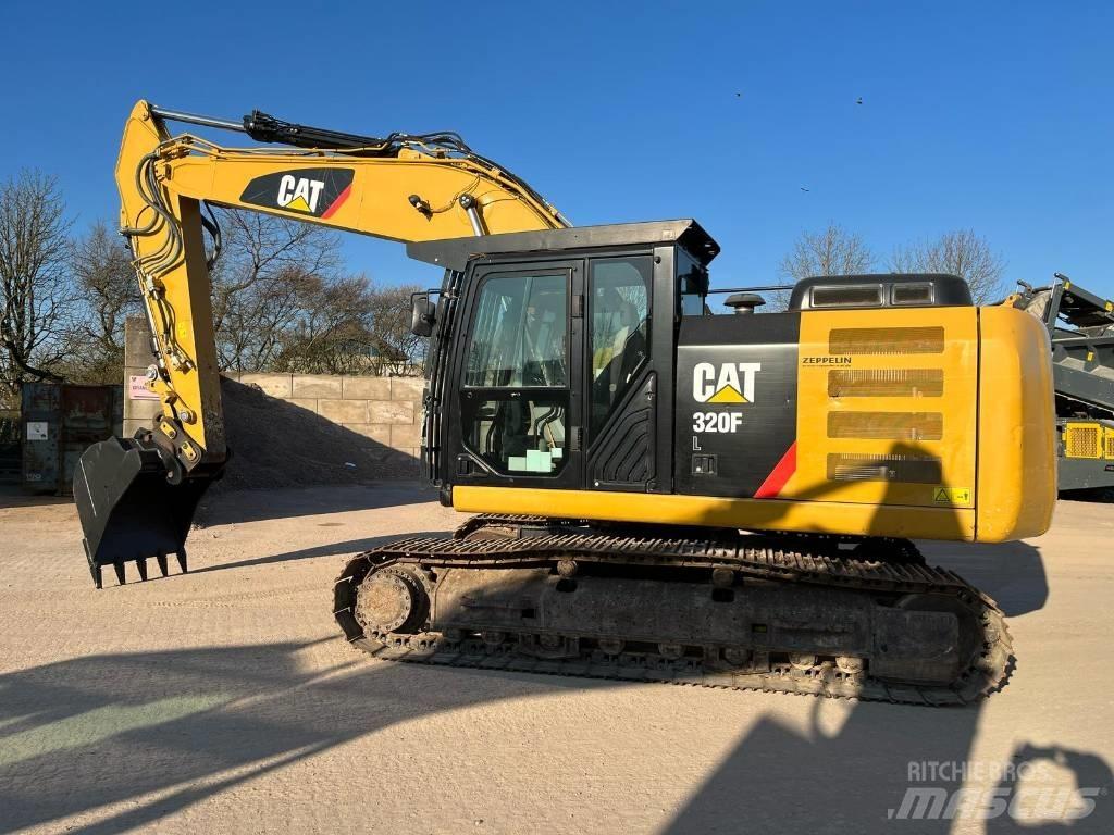 CAT 320 FL Paletli ekskavatörler