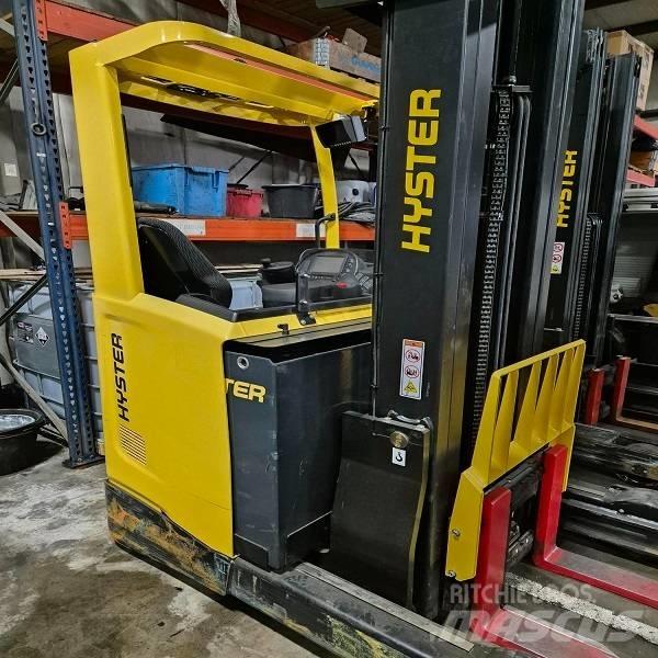Hyster R 1.4 Reach truck - depo içi istif araçları