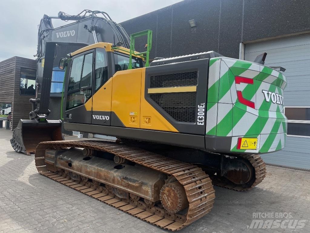 Volvo EC300EL Paletli ekskavatörler