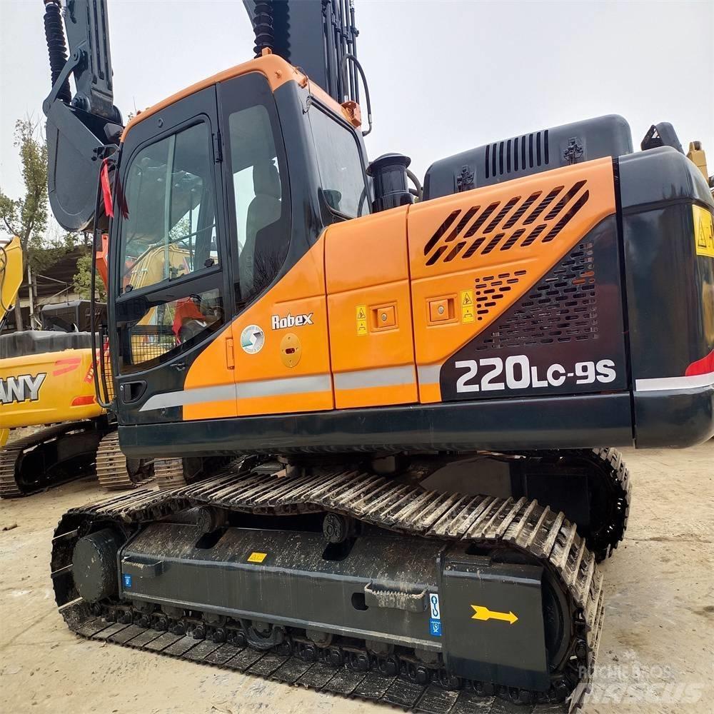 Hyundai 220LC-9S Paletli ekskavatörler