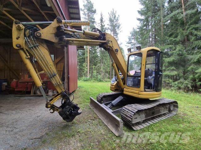 Komatsu PC75 UU Paletli ekskavatörler