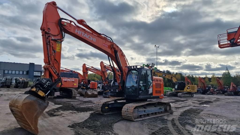 Hitachi ZX225USRLC-6 Paletli ekskavatörler
