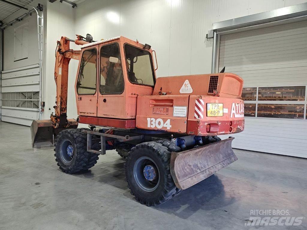 Atlas 1304 Lastik tekerli ekskavatörler