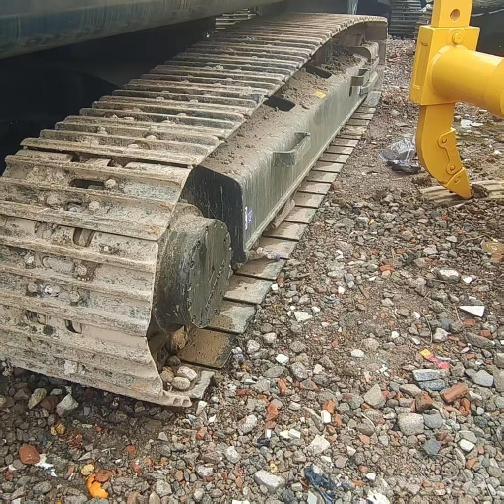 Hyundai 305LC-9T Paletli ekskavatörler