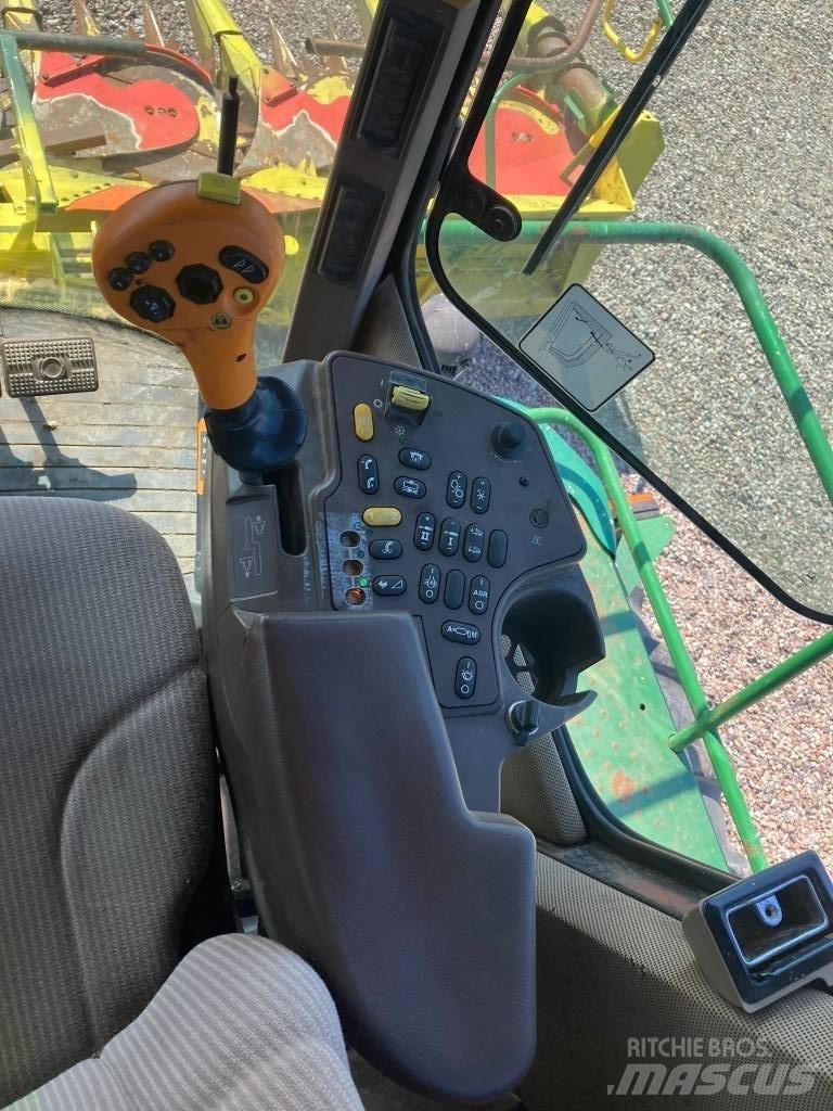 John Deere 7300 Kendi yürür silaj makinalari