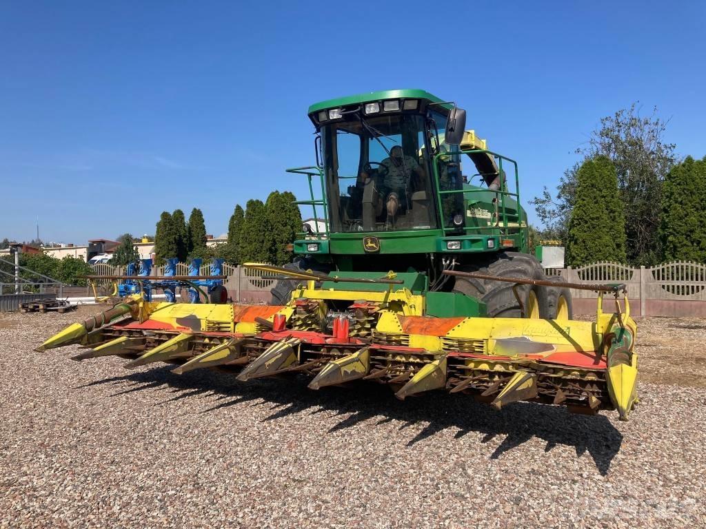 John Deere 7300 Kendi yürür silaj makinalari