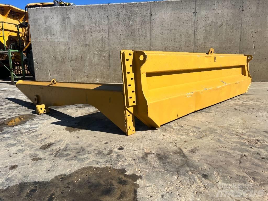 CAT TAILGATE CAT 735 Arka kapaklar