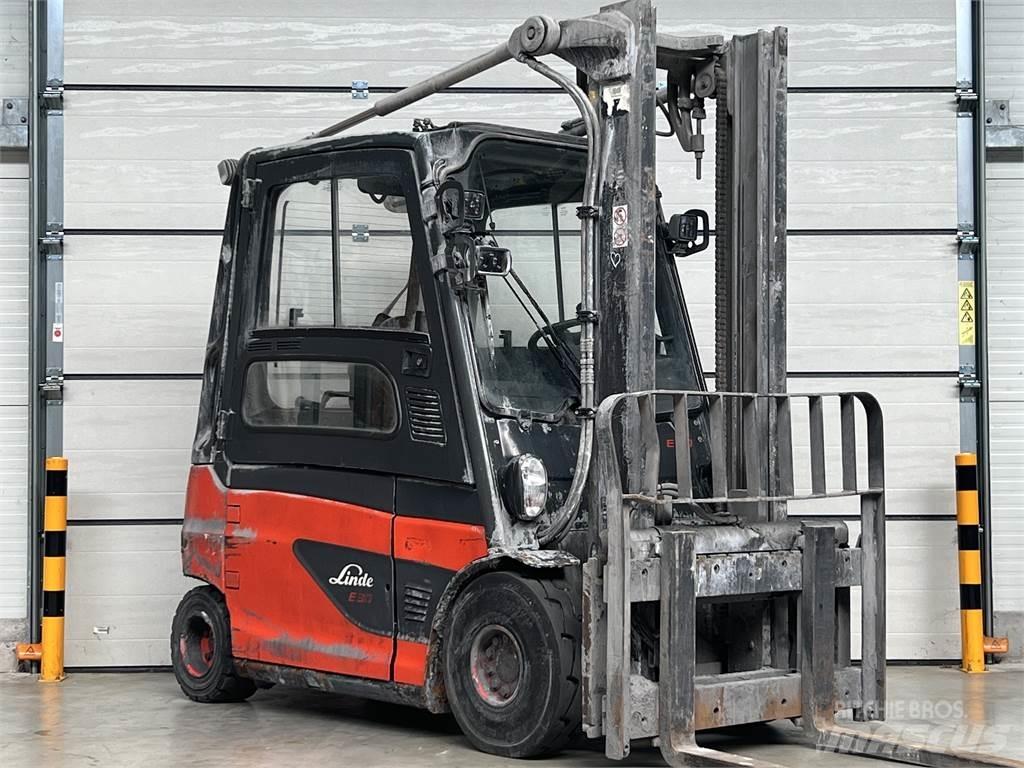 Linde E30L-01 Elektrikli forkliftler