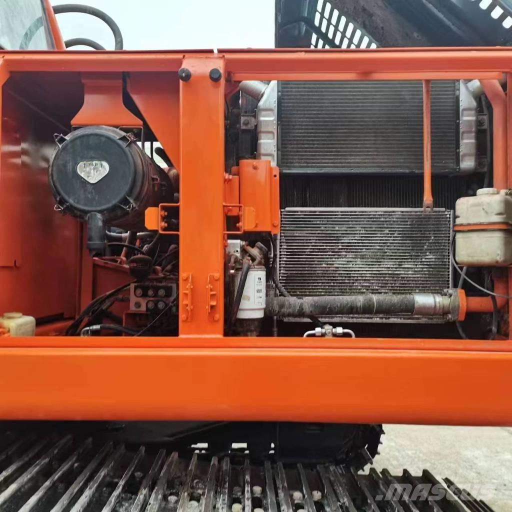 Doosan DX 225 LC Paletli ekskavatörler