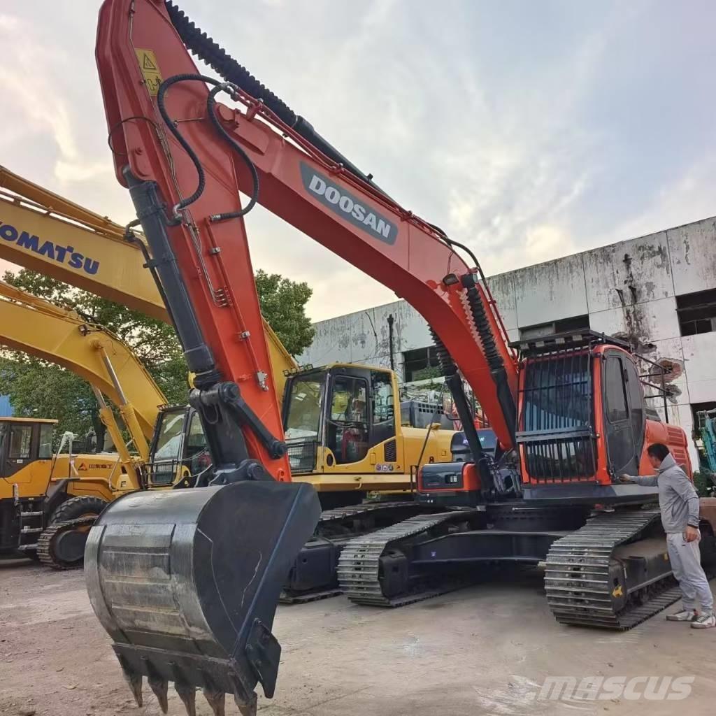 Doosan DX 300 LC Paletli ekskavatörler