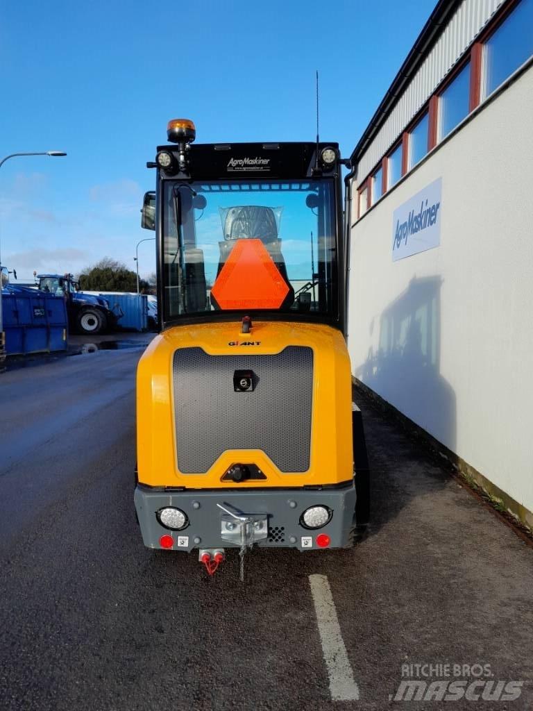 GiANT G2700 X-tra   EL Skid steer loderler