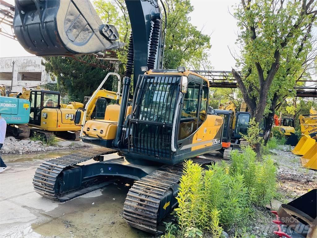 Hyundai 225 lc 9t Paletli ekskavatörler