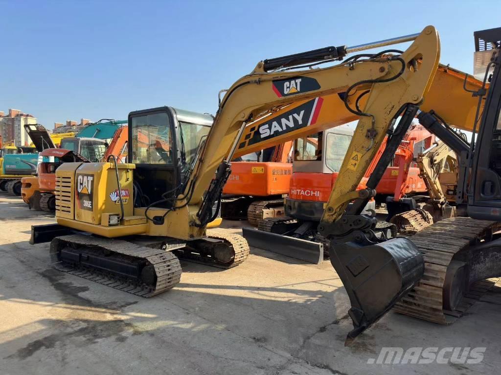 CAT 306 E Paletli ekskavatörler