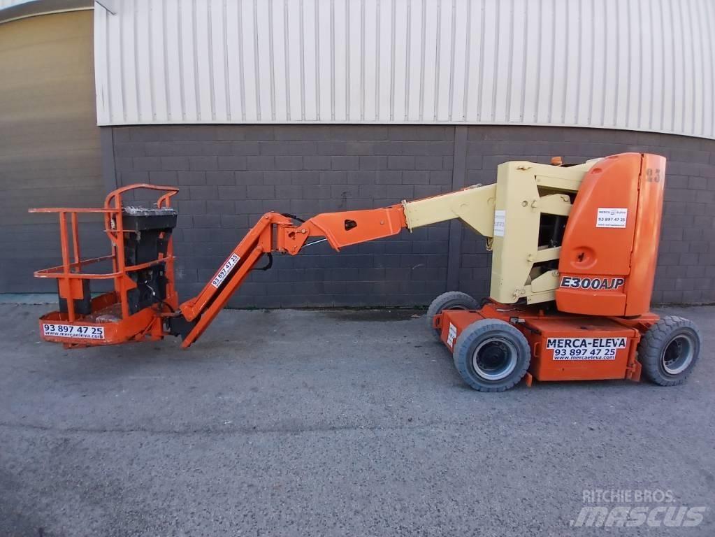 JLG E300AJP Körüklü personel platformları