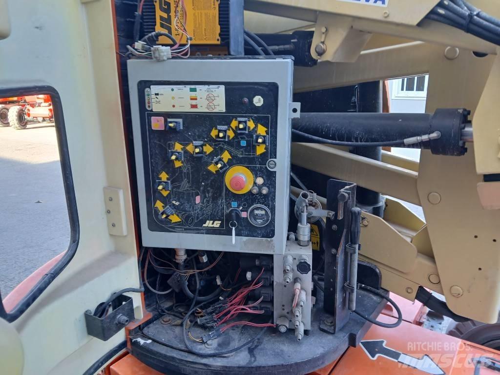 JLG E300AJP Körüklü personel platformları