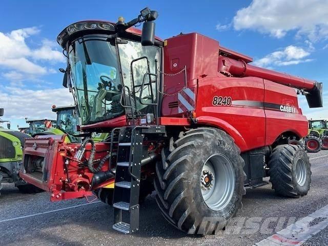 Case IH AF 8240 Biçerdöverler