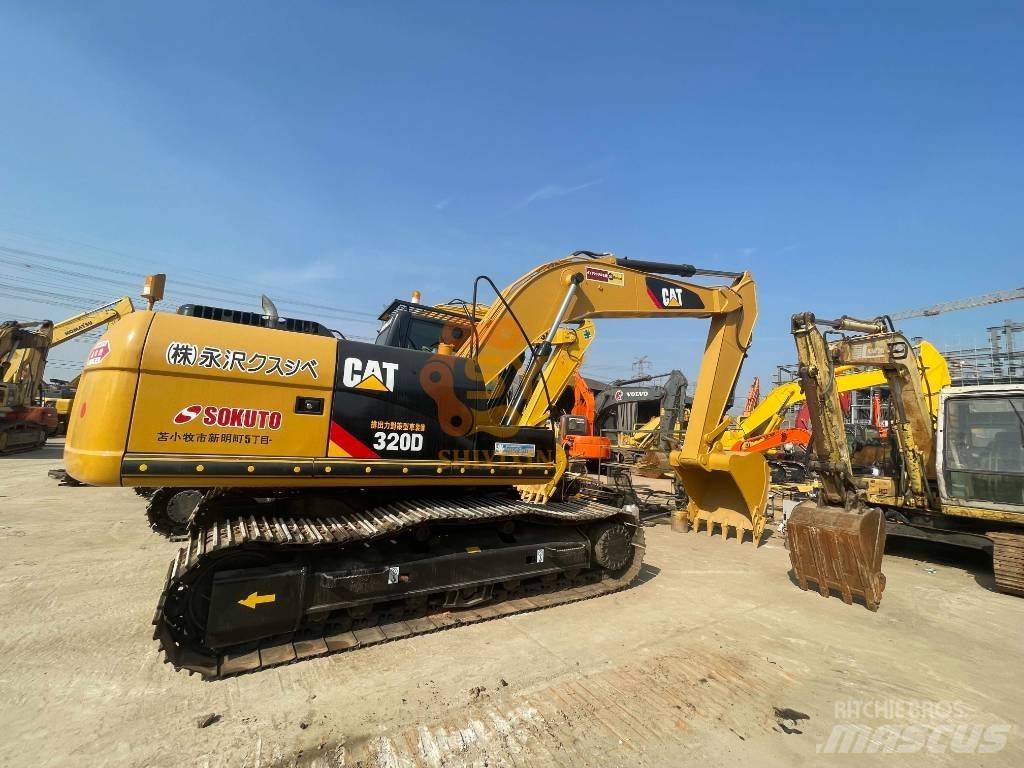 CAT 326 D2 Paletli ekskavatörler