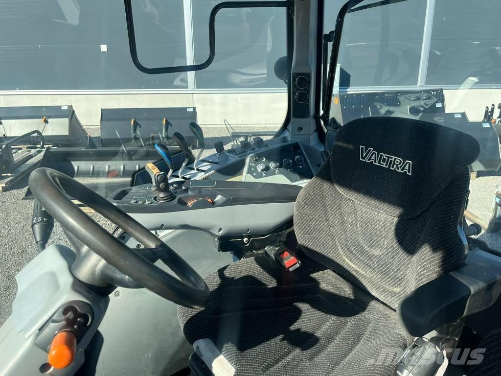 Valtra N 104 HiTech Traktörler