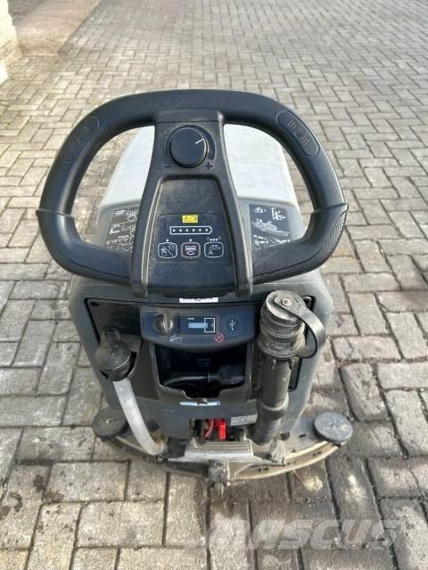 Nilfisk SC 40143 BD Cadde süpürücüler