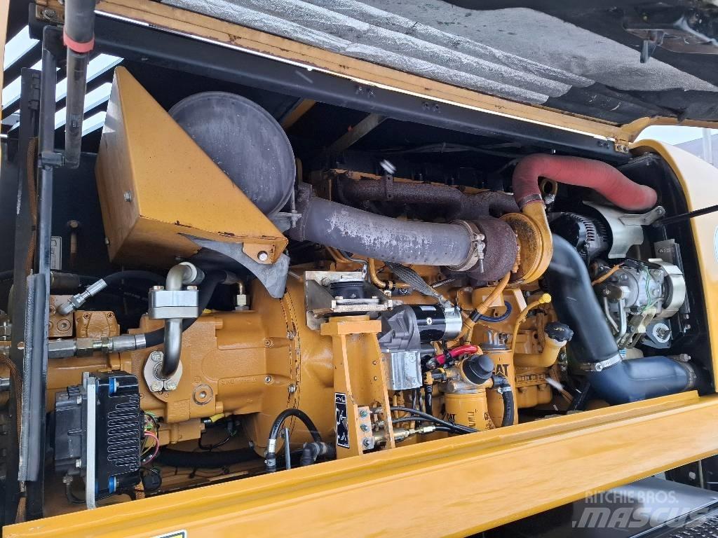 CAT 316 D Lastik tekerli ekskavatörler