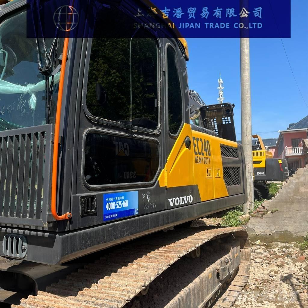 Volvo EC 240 D Paletli ekskavatörler
