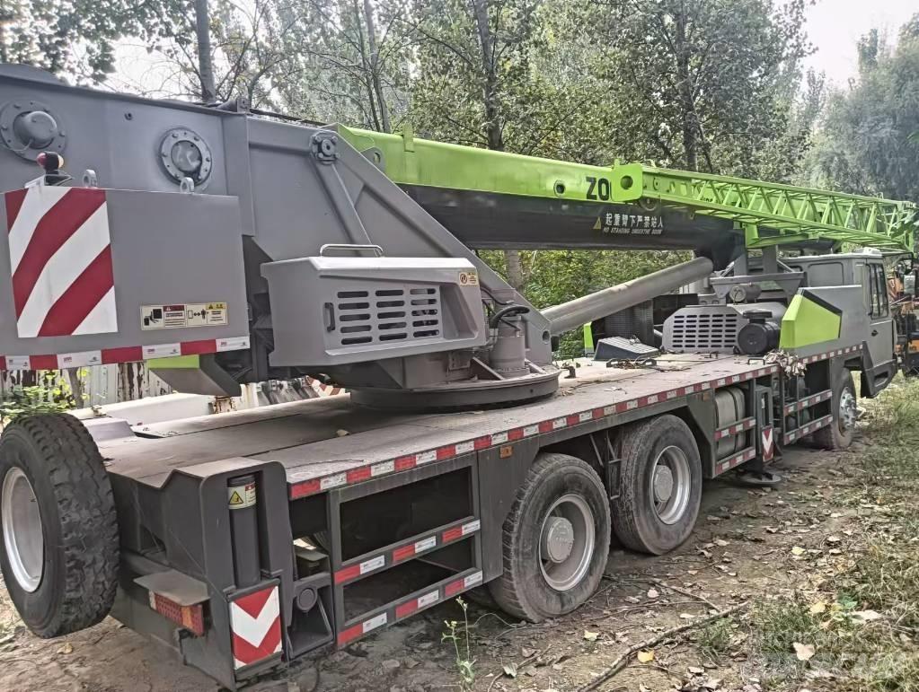 Zoomlion 300 Kule vinçler