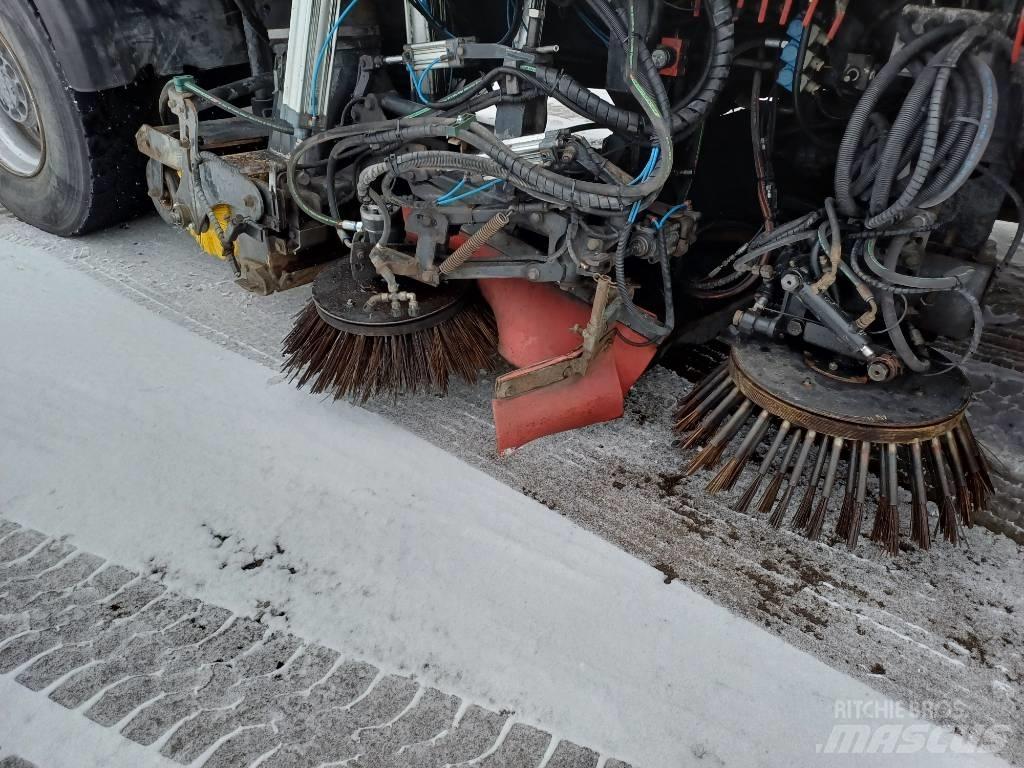 Volvo FMX Süpürme kamyonları