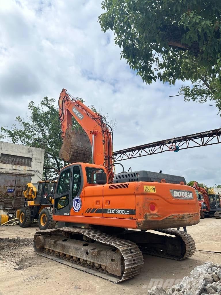 Doosan DX300 Paletli ekskavatörler