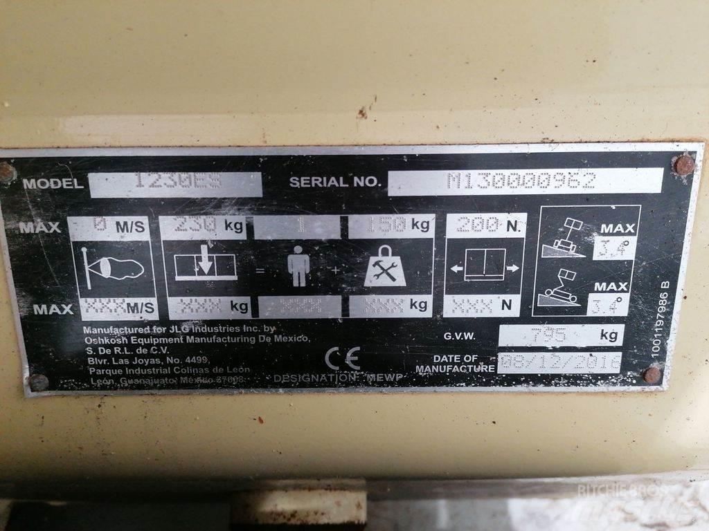 JLG 1230ES Makasli platformlar