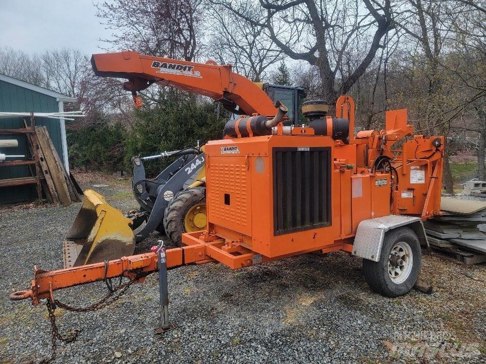  BRUSH BANDIT 990XP Motorlu testereler ve temizleme testereleri