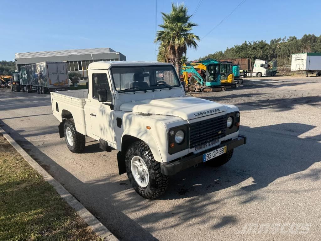 Land Rover Defender Pikaplar