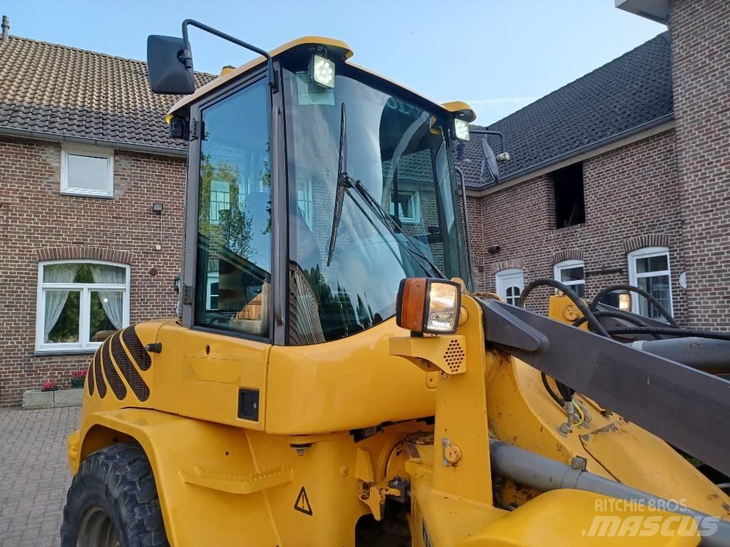 Volvo L 30 B Tekerlekli yükleyiciler