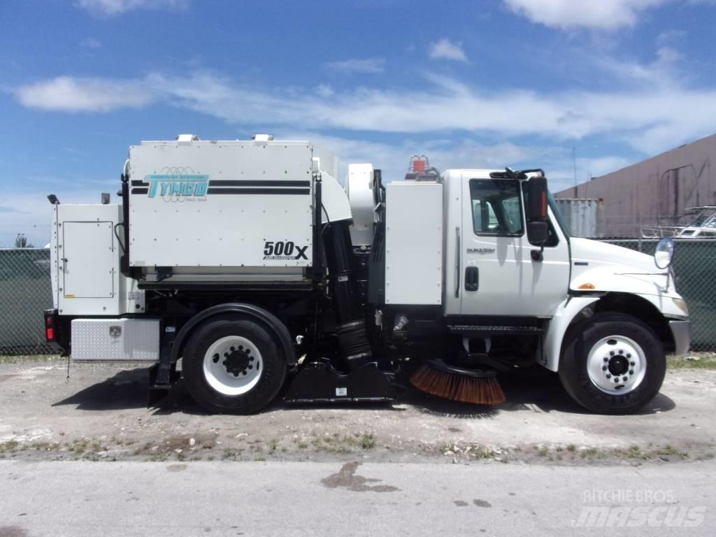 International 4300 Süpürme kamyonları