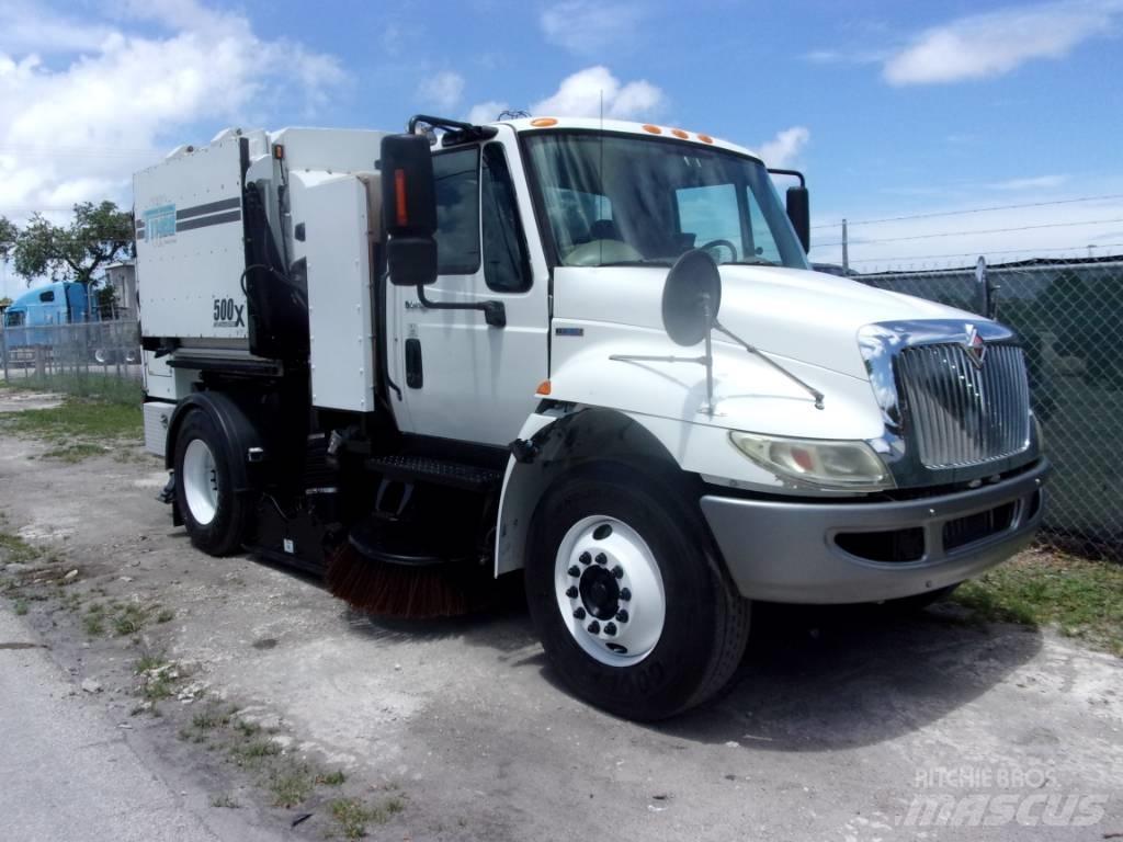 International 4300 Süpürme kamyonları