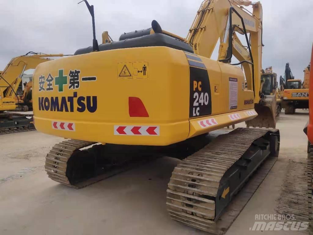 Komatsu PC 240 Paletli ekskavatörler