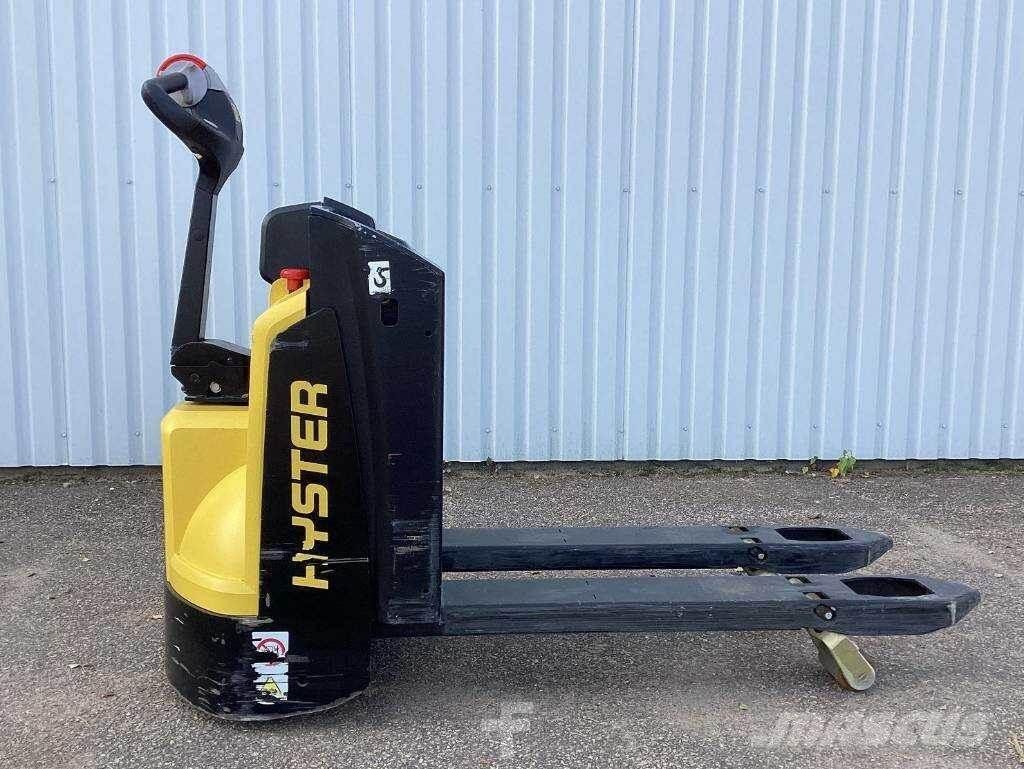Hyster P2.0 Yaya kumandali istif makinasi