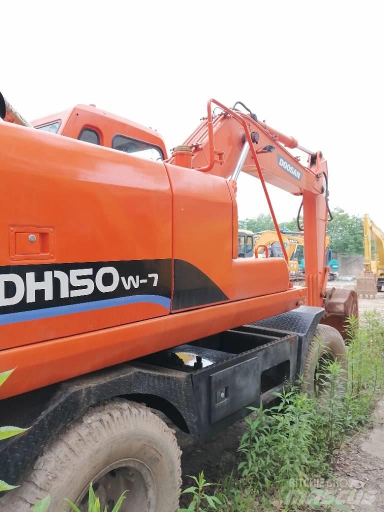 Doosan DH 150 W-7 Paletli ekskavatörler